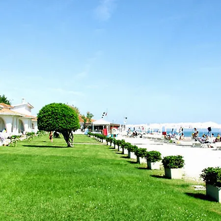 Üdülőpark Fabilia Family Marotta 3*
